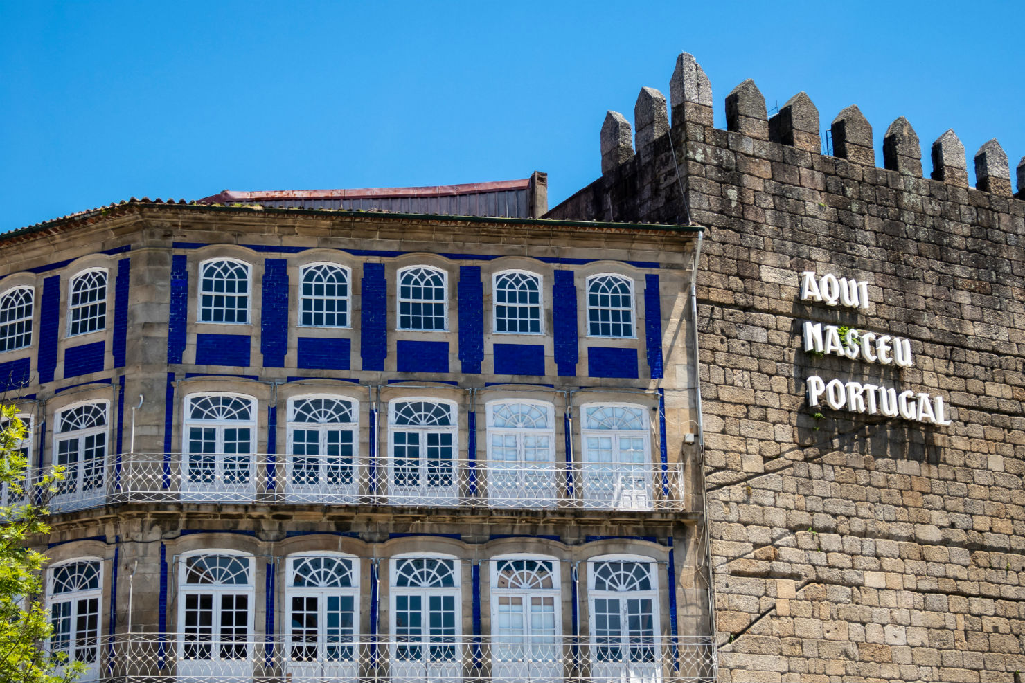 muralha de guimaraes muralha de guimaraes
