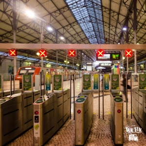 portuguese trains public transport lisbon